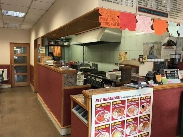 Prime Cafe Location in North Harrow London, Fully equipped, with High Residential Footfall Photo 2