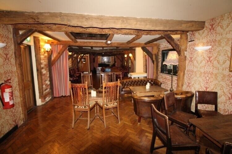 Prime Business Opportunity in Historic Hitchin, Hertfordshire with Hotel and Restaurant for Sale Photo 2