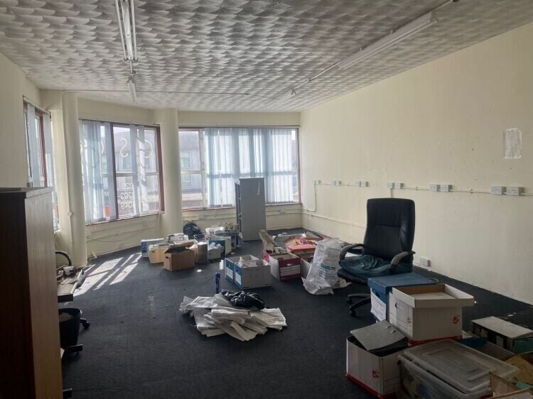 Secure 24/7 Office Space Available in Hendon, Minutes from Central London and Hendon Station Photo 2
