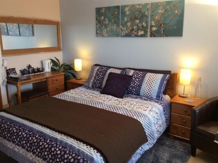 Charming 4-Star Bed & Breakfast Property For Sale in Scenic Totnes Devon Photo 2