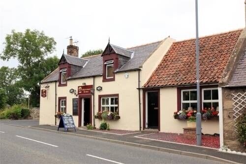 Renovated Village Pub and Restaurant with Accommodation in Coldstream, Scottish Borders Photo 2