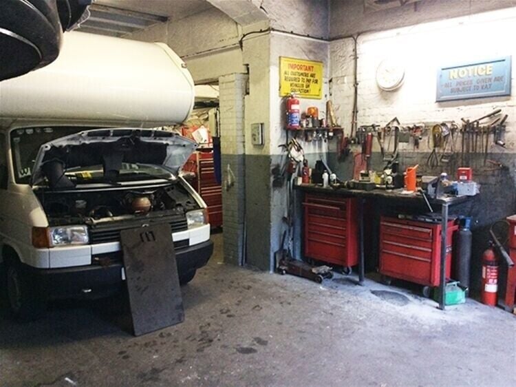 Prime Garage & Residential Lets for Sale on Lancashire/Yorkshire Border Photo 2