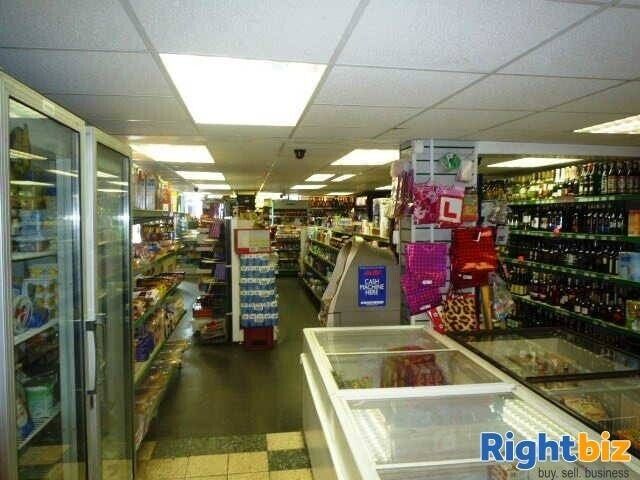 Derbyshire Freehold Property Perfect for Investment or Conversion into Flats Photo 2