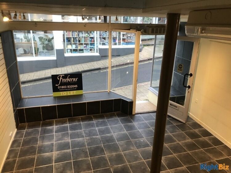 Prime Trading Position Freehold Shop in Kingsbridge Devon with Vacant Possession Photo 2