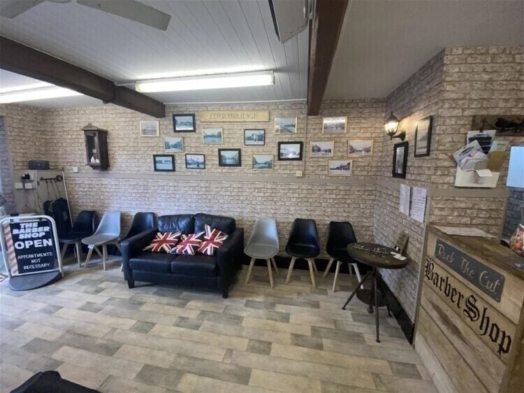 Prime Investment Opportunity Awaits in Ferrybridge with Substantial Freehold Property Photo 2