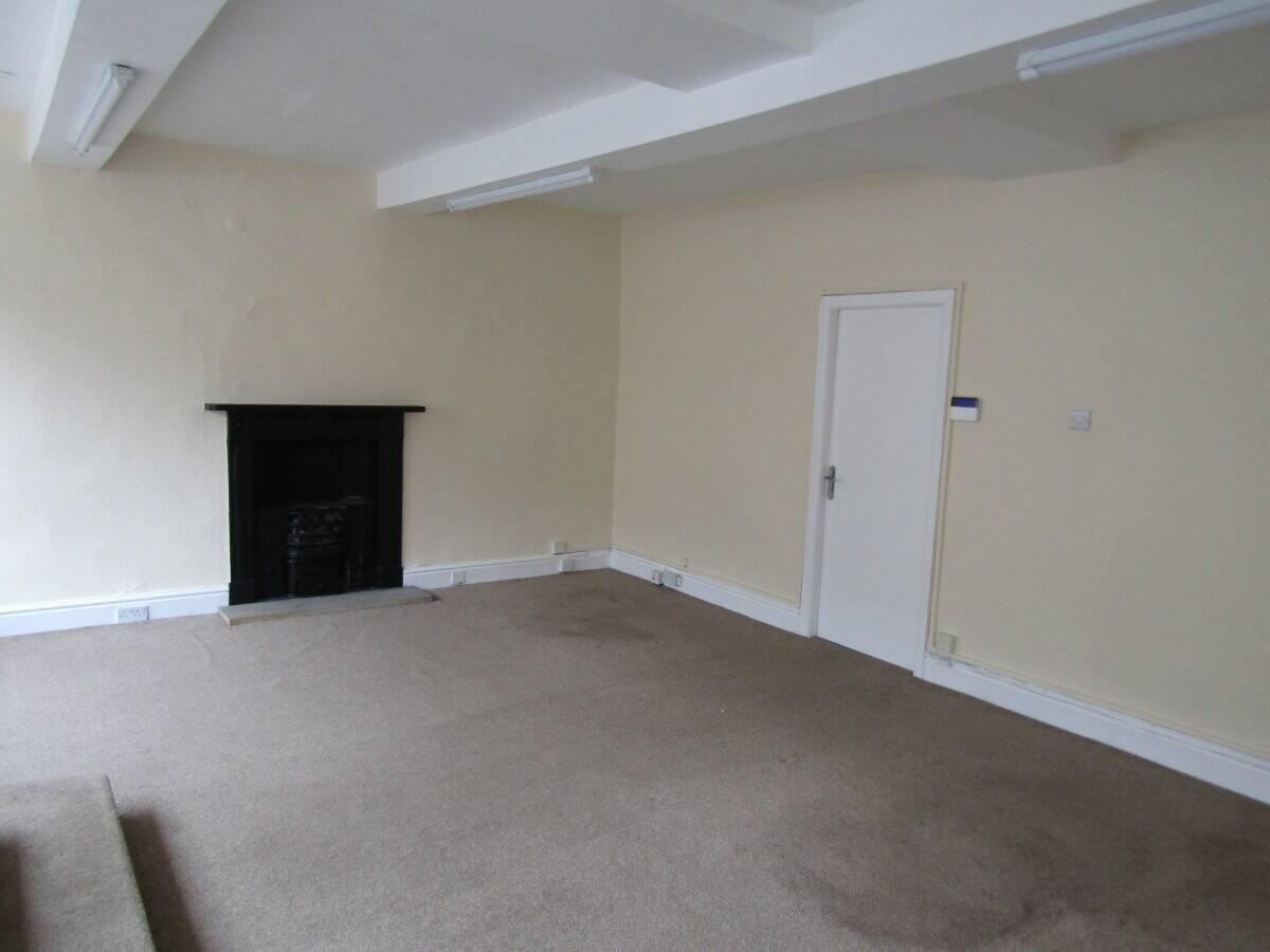 Clitheroe Town Centre Listed Building with Retail Area Available for Let Photo 3