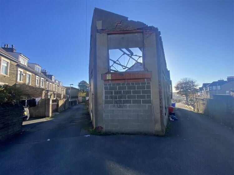 Exciting Residential Development Opportunity For Sale in Heart of Bradford Photo 3