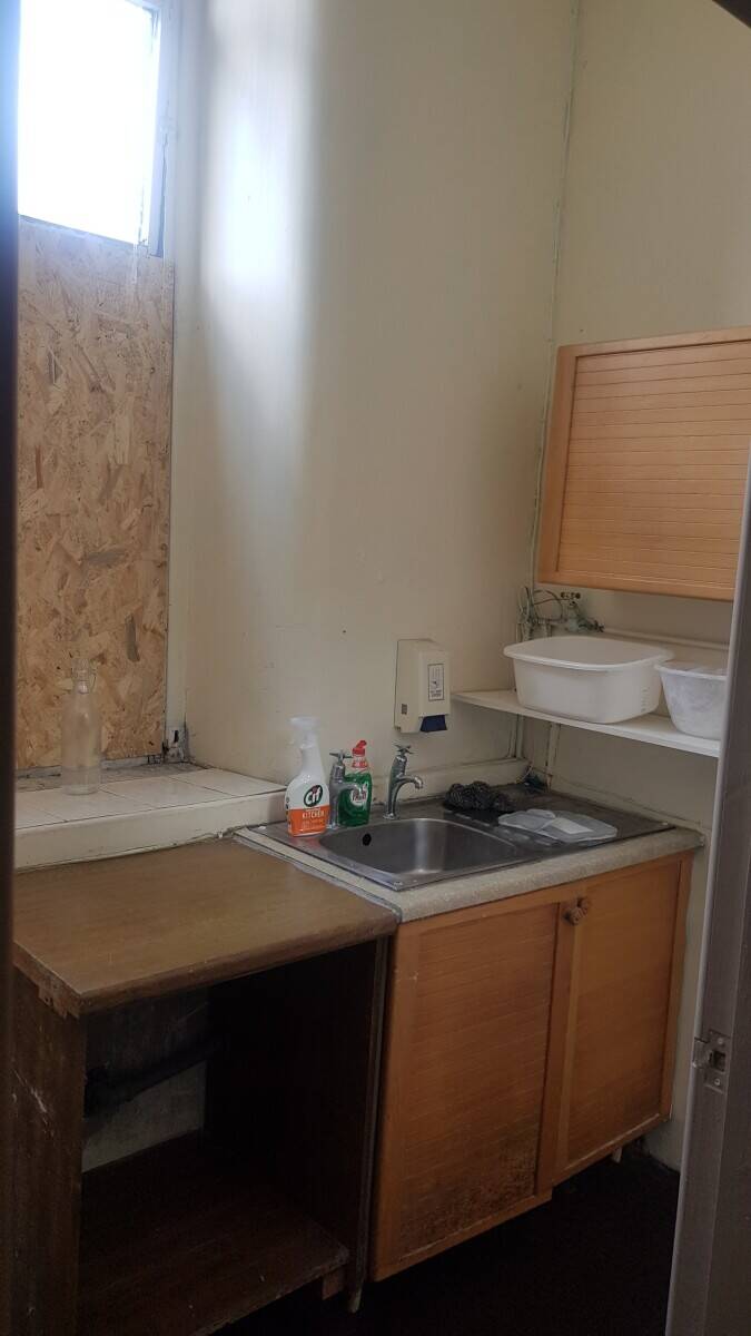 Rent a Spacious Workshop in Huddersfield, West Yorkshire with Access to Water Photo 3