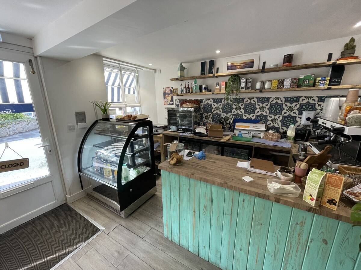 Rent a Fully Refurbished Ground Floor Cafe & Deli in Scenic Kingsbridge Village Photo 3