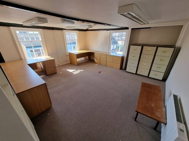 Grade II Listed Office Space with Parking in Braintree, Essex Photo 3