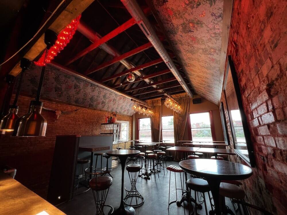 Prime Location Restaurant & Bar Lease Available Near Balham Station, London SW12 Photo 3