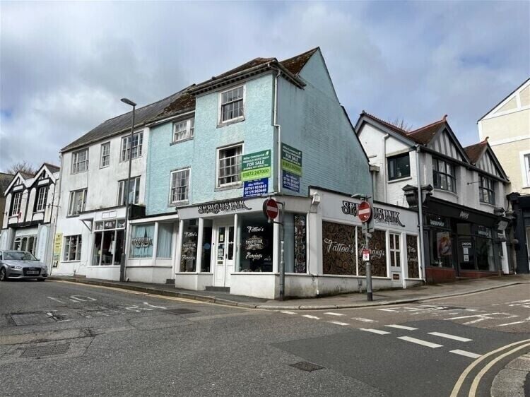 Prime Commercial Property on Webber Street, Falmouth Up for Auction - High Visibility, Town Centre Photo 3