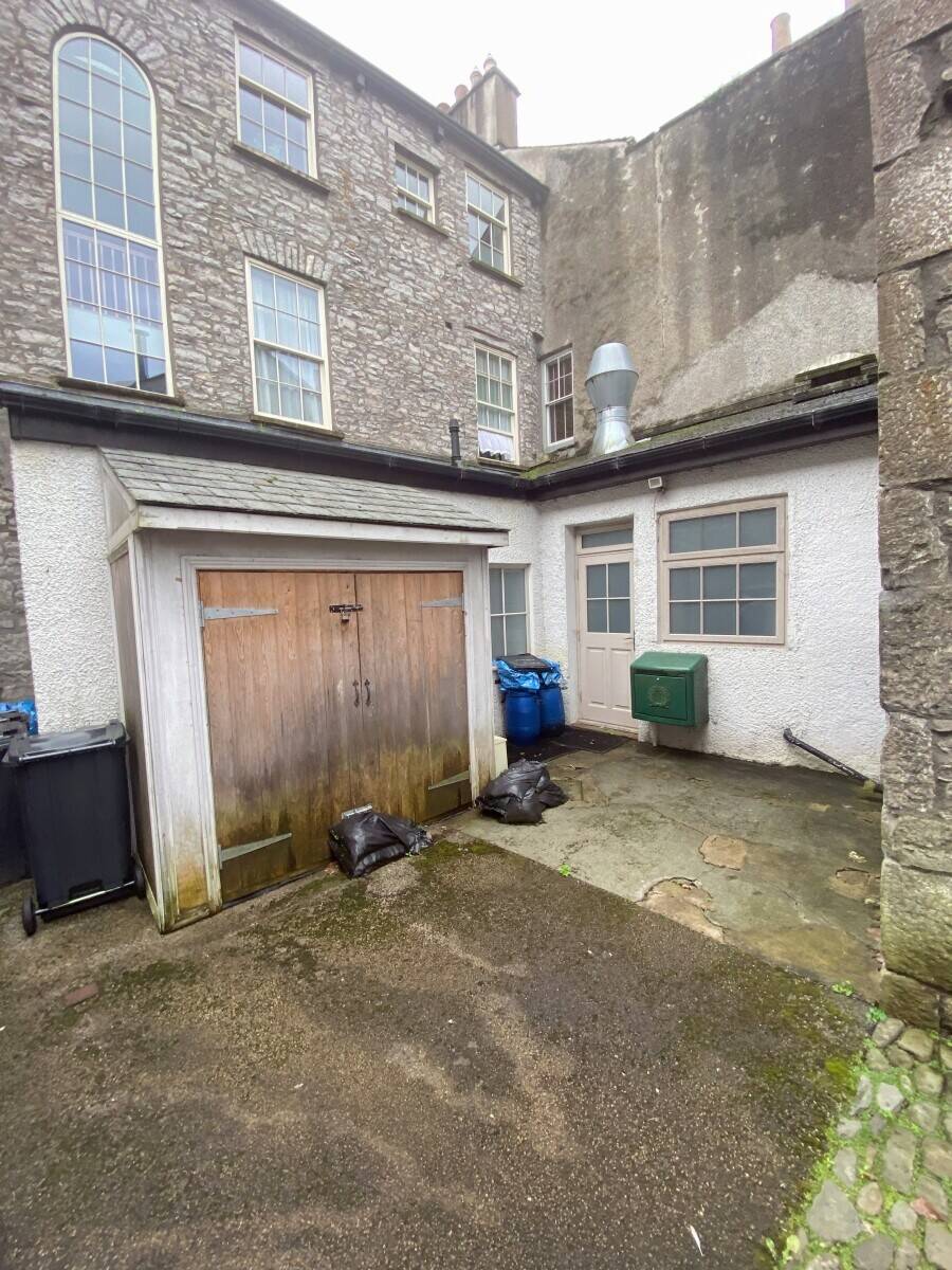 Ground Floor Restaurant/Bar in Kendal, Cumbria with A1-A5 Class Use For Sale Photo 4