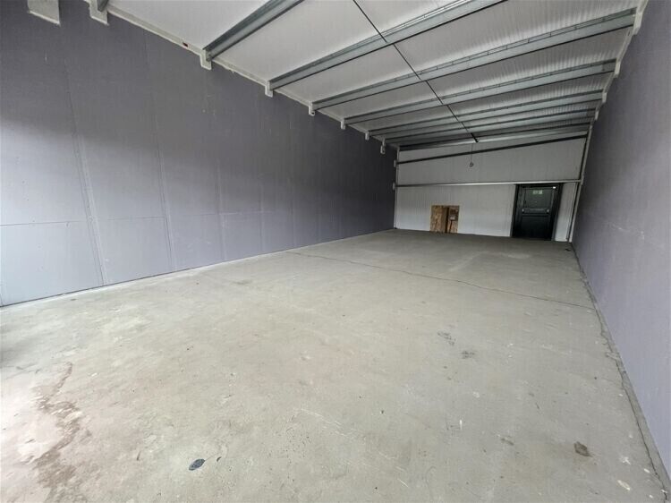Prime Retail Unit For Sale in Thriving Newton Abbot, Situated by Co-op & Vets, Ready for Fit Out Photo 3