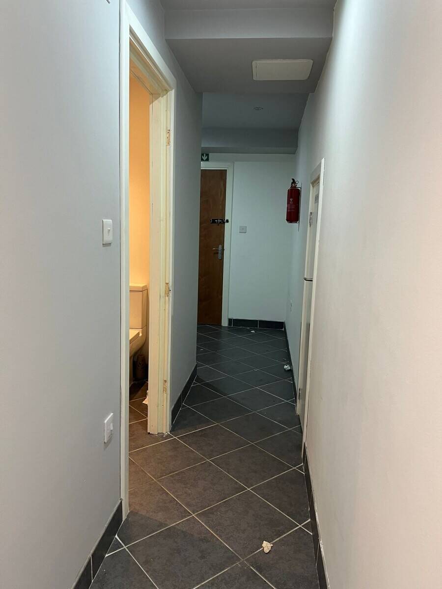 Highly Accessible Basement Unit for Rent near Gants Hill Tube Station Photo 3
