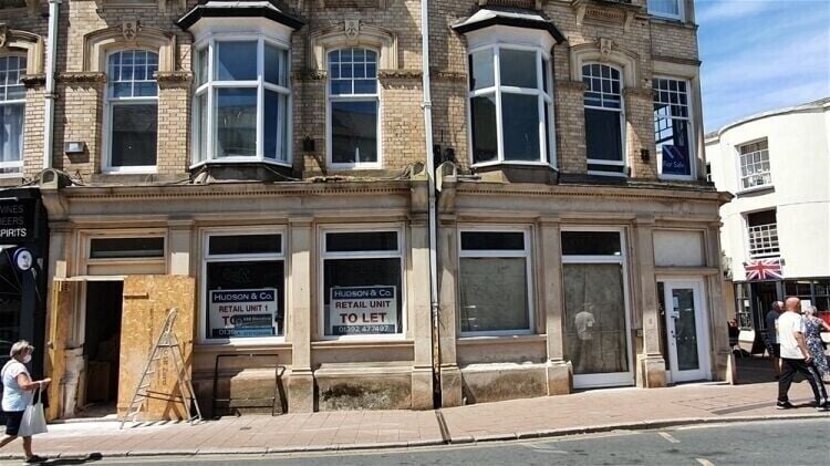 Rent a Newly Refurbished Retail Premises in Teignmouth Town Centre Photo 2