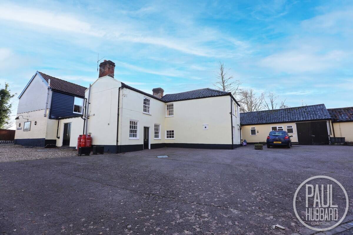Charming Grade II Listed Guesthouse with Development Potential in Tacolneston, Norfolk Photo 3