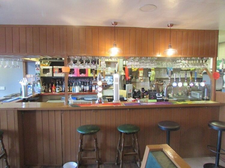 Prime Location, Highly Popular Free of Tie Bar in Bolton Manchester for Sale Photo 3