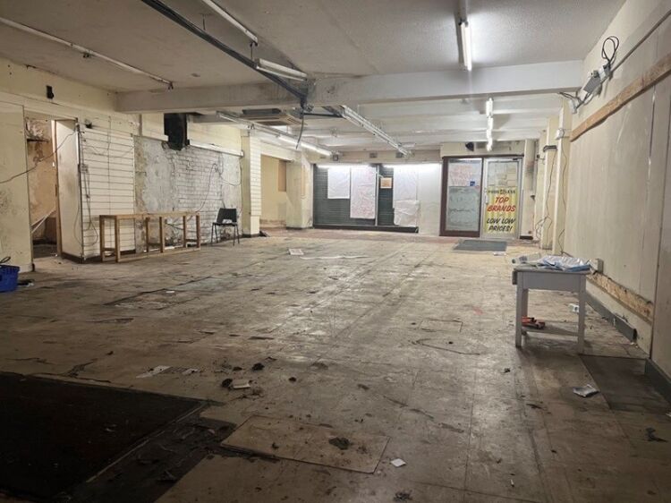 Freehold Investment Property in Crook County Durham Up for Sale, Renovation Needed Photo 3