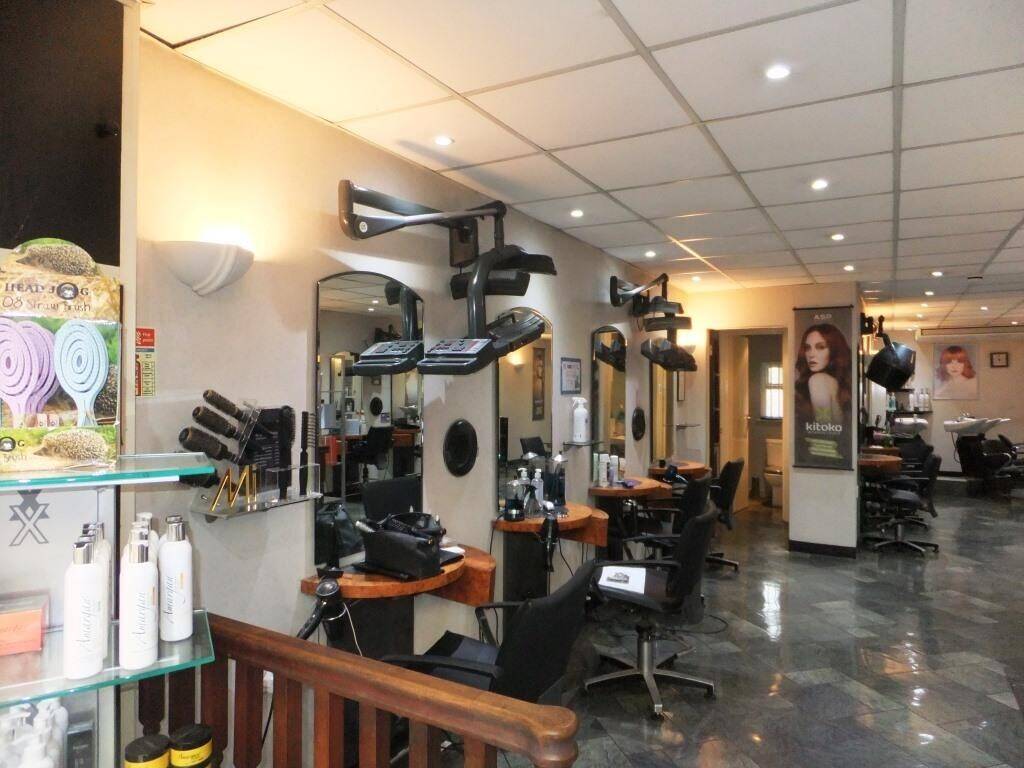 Spacious Fully-Fitted Hairdressing Premises Available for Lease in Busy Reading Location Photo 3