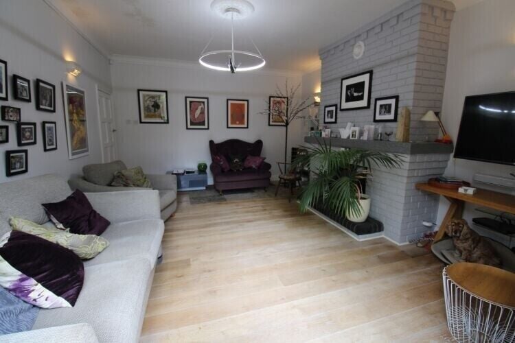 Prime Double-Fronted Semi-Commercial Unit with Attached 3BR House in St Albans Photo 3