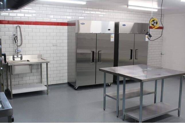 Immediate Availability! Rent a Commercial Kitchen in Canning Town with Wide Delivery Range Photo 3