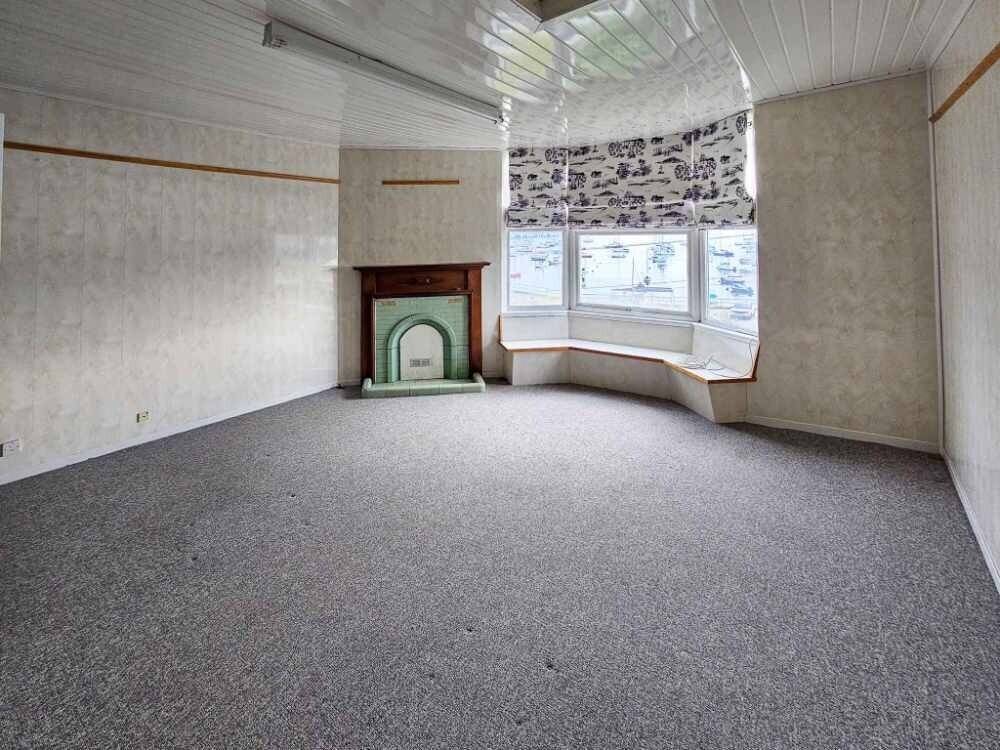 A Centrally Located Office Suite To Let Photo 3