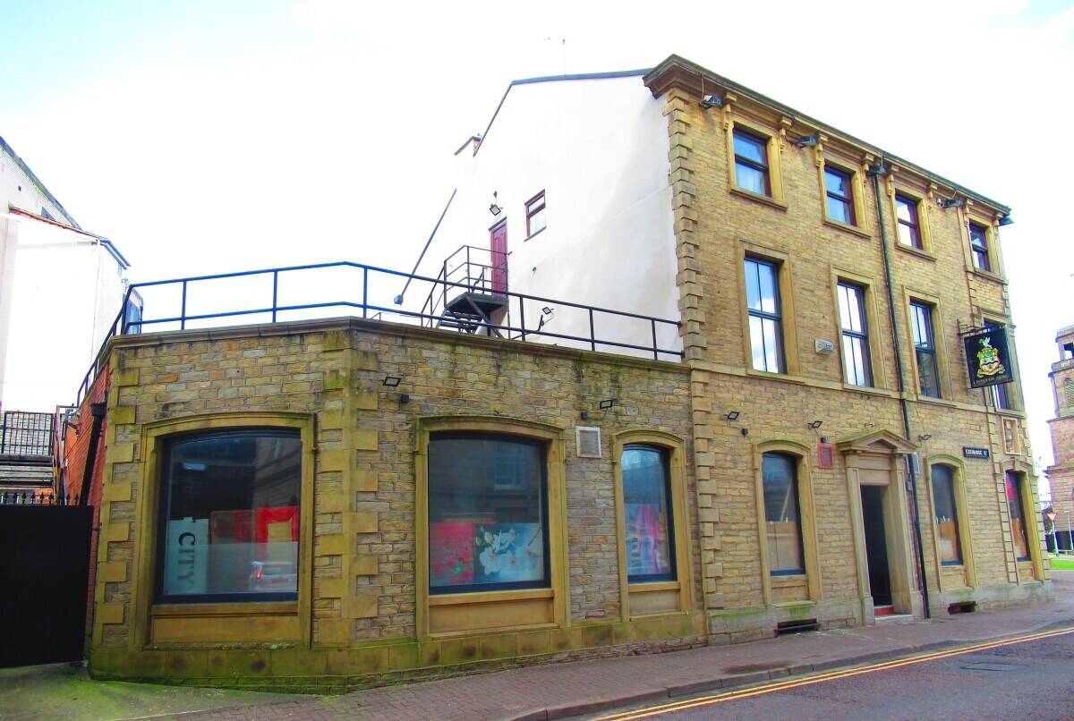 Rent Prime Commercial Space in Blackburn, Ideal for Restaurant/Catering Photo 3