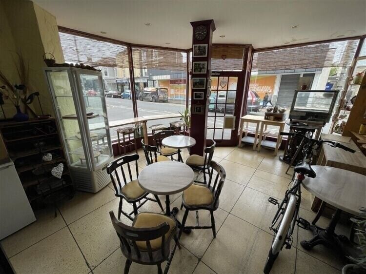 Corner Retail Premise in Central Newton Abbot To Let For Sale in Newton Abbot Photo 3