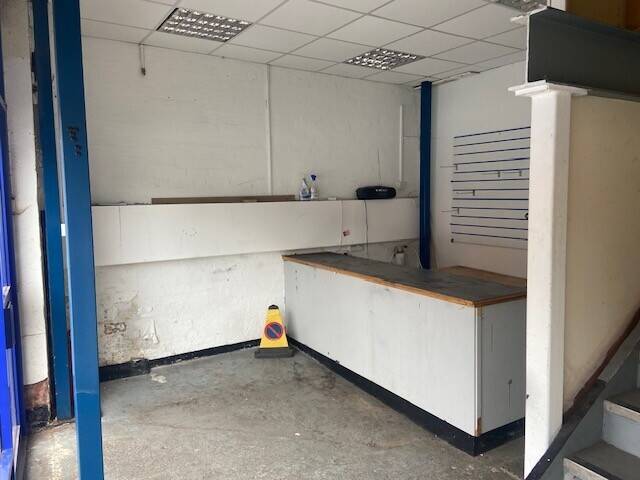 Commercial Unit To Let Tyseley Birmingham Photo 3