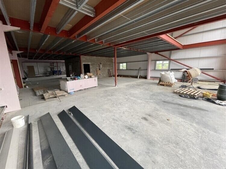 Rent a Newly Built, Accessible Light Industrial Property with Mezzanine in Beacon Park, Totnes Photo 3