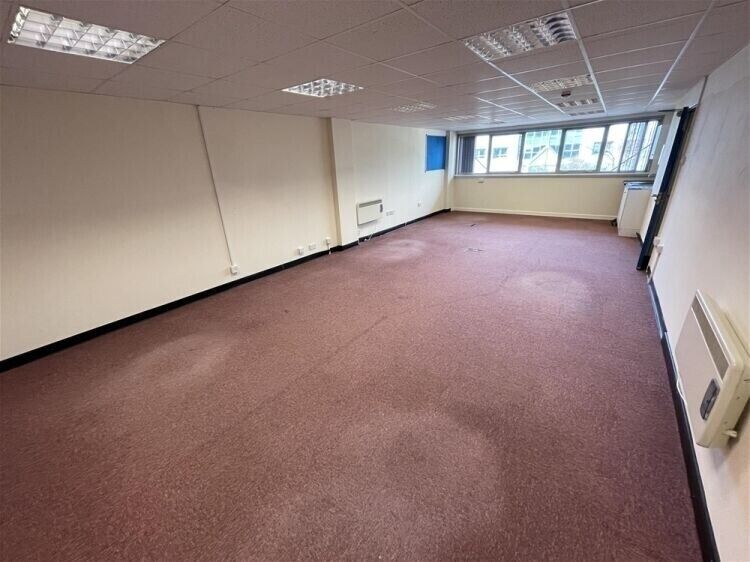 First Floor Self-Contained Office/ Business Hub For Sale in Newton Abbot Photo 3