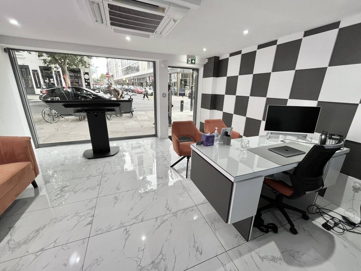 Prime Ground Floor Office Space for Rent in Finsbury Park, London Photo 3