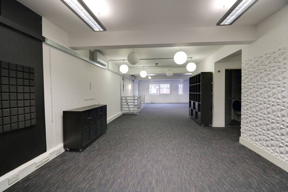 Rent Now - Spacious 1,220 sq. ft. First Floor Office in Leigh on Sea, Essex Photo 3