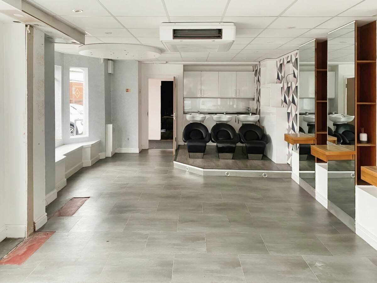 Ground Floor Retail Premises - Vacant - Wokingham Road, Reading Photo 3