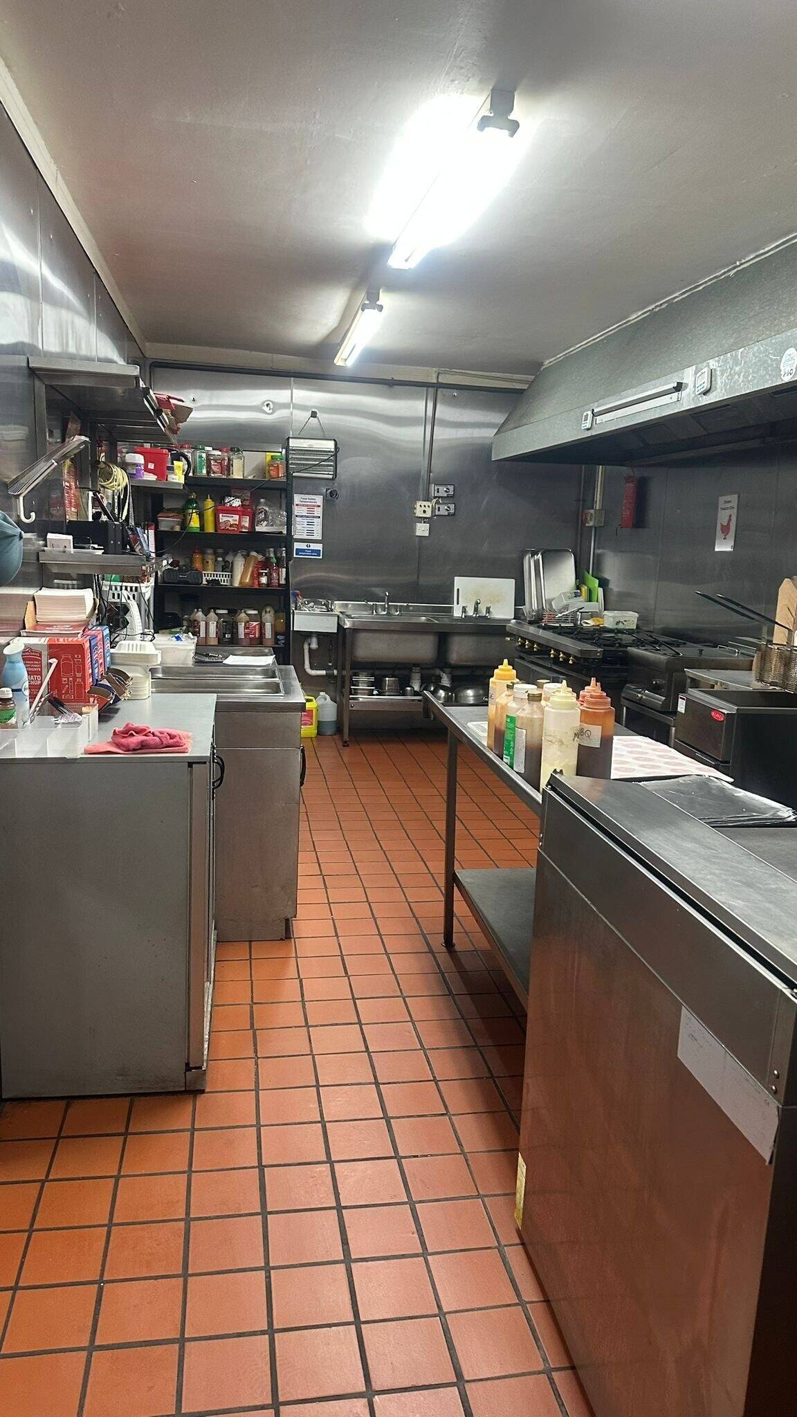 Leasehold Takeaway Premises in Purfleet Essex, Ideal for Multiple Businesses Photo 3