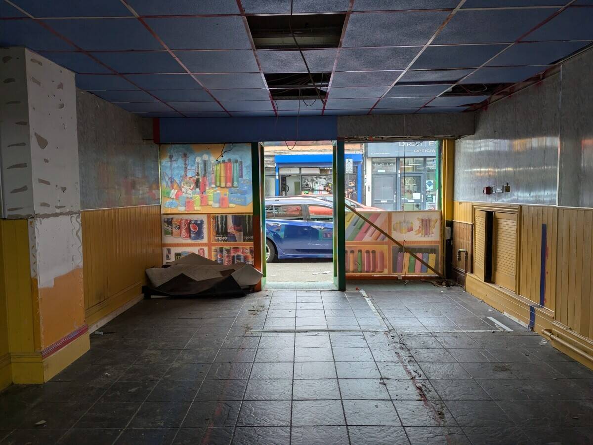 A3 licensed commercial property in Central Cardiff location - No premium Photo 3