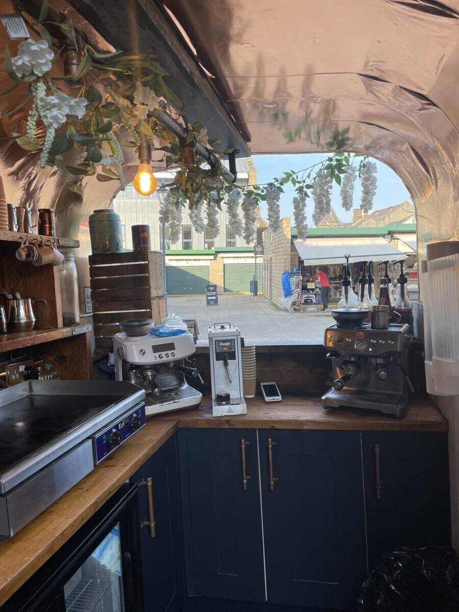Prime Location Horsebox Café with Complete Equipment in Clitheroe Lancashire for Sale Photo 3