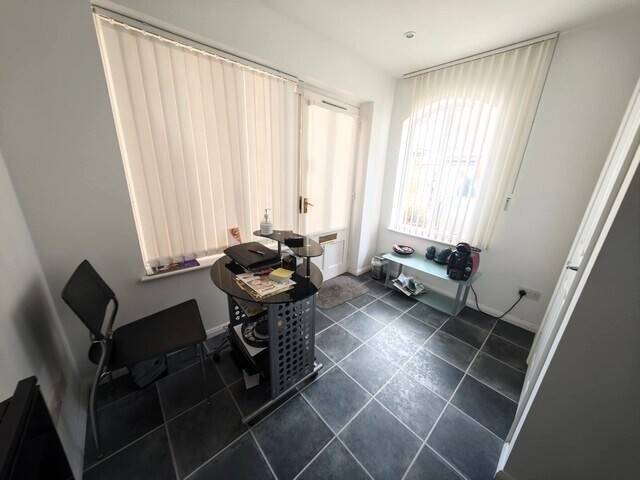 Lease Opportunity: High-Profile Barber Shop in Bustling Colchester Photo 3