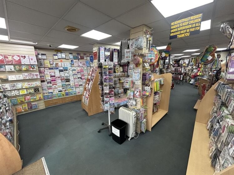Prime Location Freehold Shop For Sale on Gloucester Road, Bishopston, Approx. 1,192 ft² Photo 3