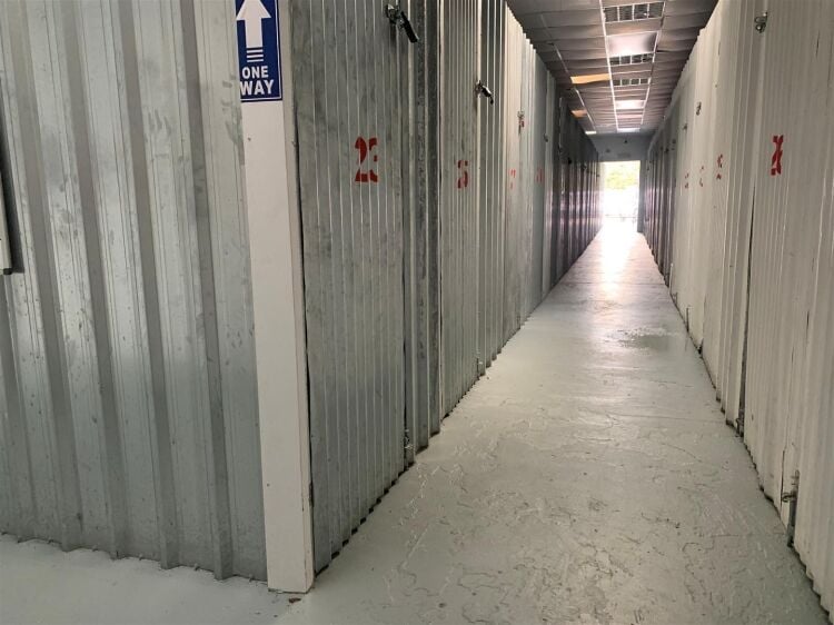 Spacious Light Industrial Unit For Sale - Freehold, Vacant, at Flowers Hill Trading Estate, Bristol Photo 3
