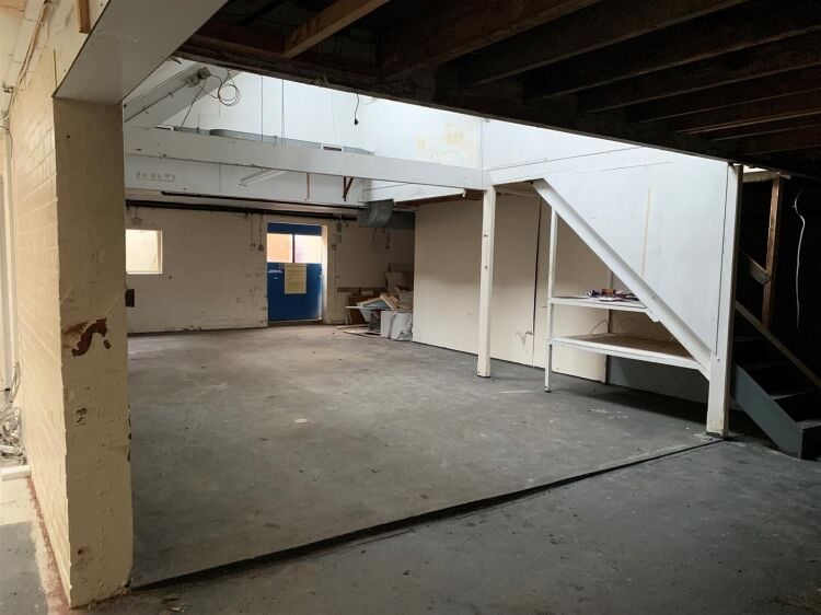 Spacious 2-Storey Workshop/Office Unit Available for Lease in Prime Bristol Location Photo 3
