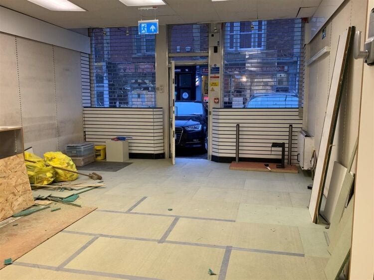 Prime Ground Floor Retail Unit with Parking in Highly Sought After Area of Bristol Photo 3