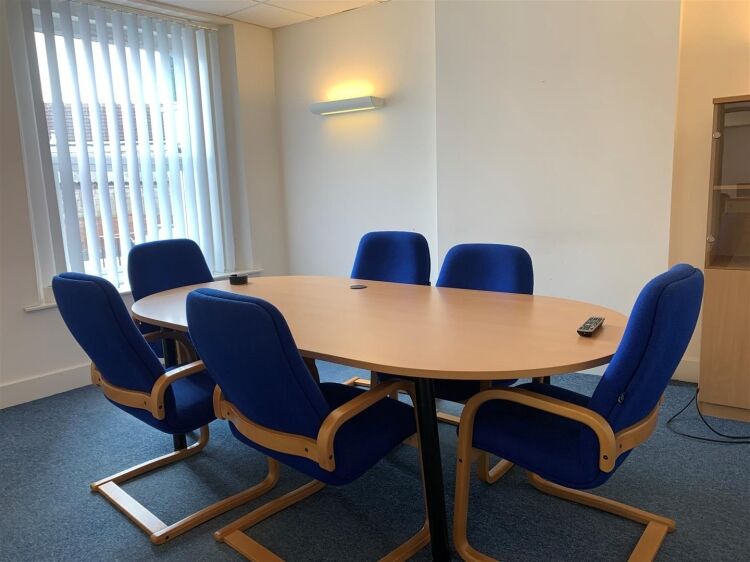 ***short term lease available*** Photo 3