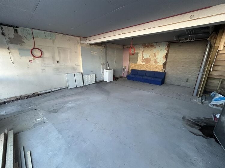 Prime Retail Unit for Lease on Bustling Gloucester Road, Bristol Photo 3