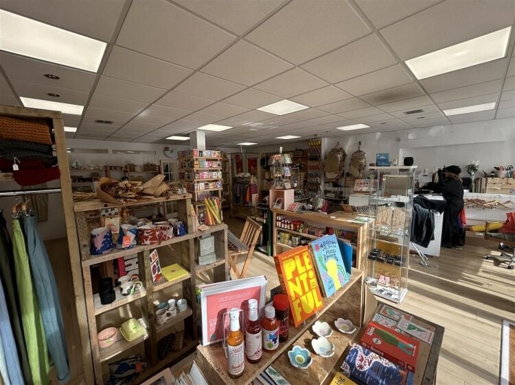 Grade II Listed Retail Unit with 930 sq ft Shop Space Available to Rent on Old Market Street, Bristo Photo 3