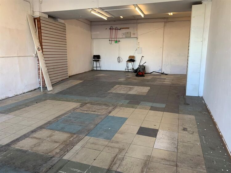 Retail Unit for Sale in Prime High Street Location in Staple Hill, Bristol Photo 3