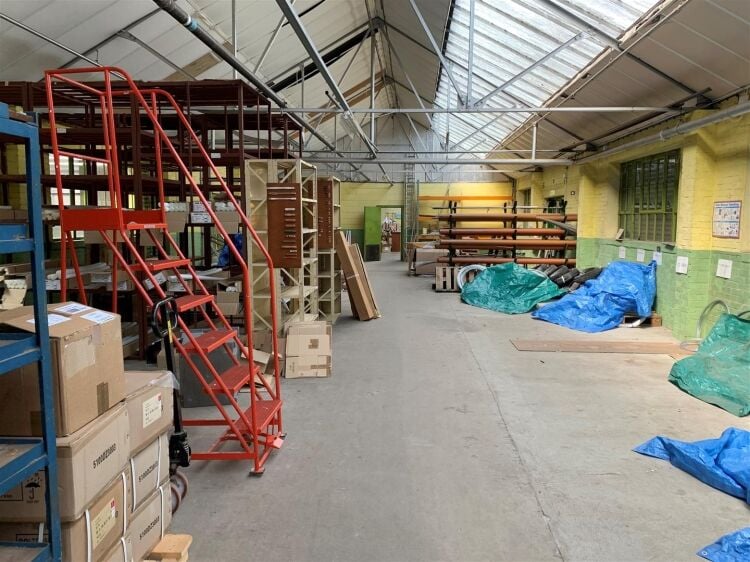Large Detached Warehouse/Industrial Unit for Lease in Eastville Photo 3