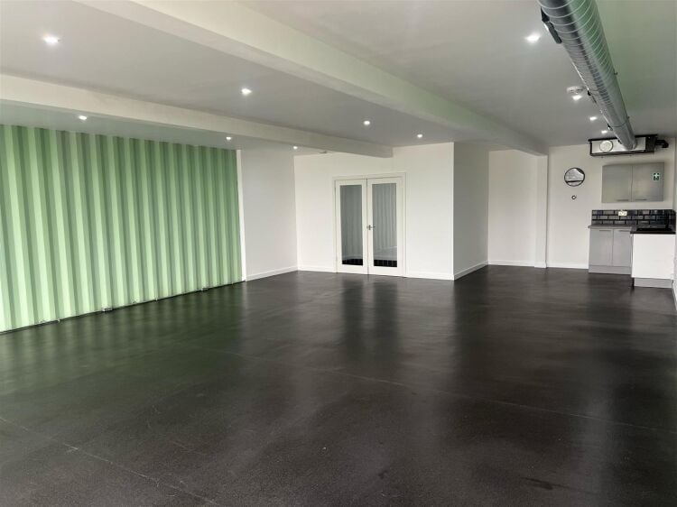 Prime Ground-Floor Office Space Available in Bower Ashton, Bristol Photo 3
