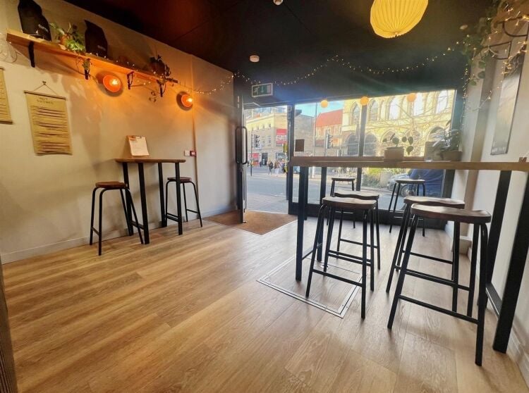 Two-Storey Café for Rent in Prime Bristol Location, Fully Fitted and Recently Refurbished Photo 3